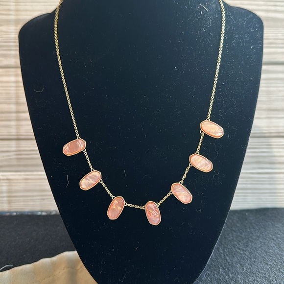 Kendra Scott Meadow Necklace NWT gold with pink adjustable length - Picture 2 of 10